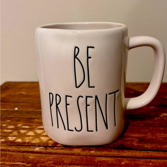 Rae Dunn “ Be Present “ Mug - Picture 1 of 2